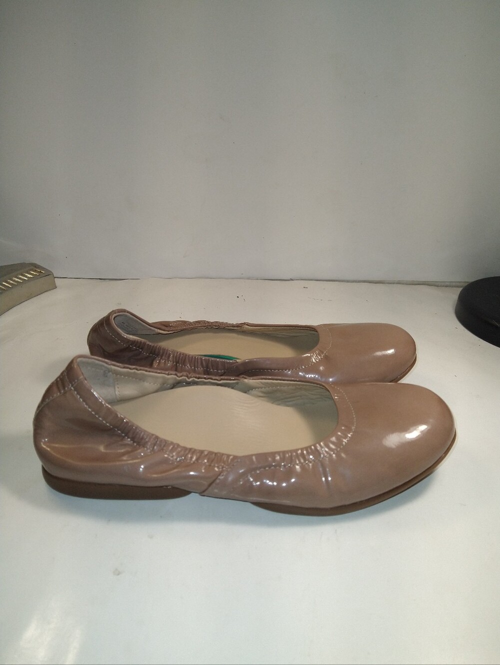 Abeo Tilly Beige Leather Slip On Ballet Flat Shoes Women's sz 9.